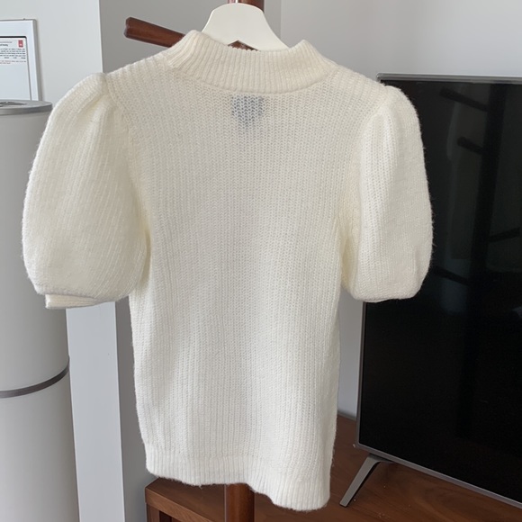 Brand new sweater top - Picture 2 of 4